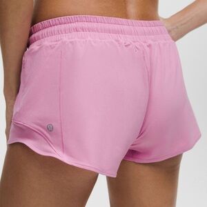 lululemon athletica Hotty hot shorts Women's Athletic Shorts in Soft Pink